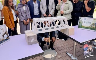 Maket Köprü Yarışmasında Öğrenciler Yeteneklerini Sergiledi
