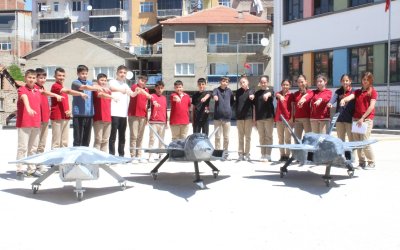 Hekimhanlı Öğrencilerden Geri Dönüşümle Savunma Sanayisine Selam