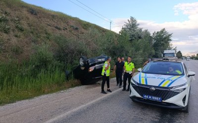 Sürgü Mahallesinde Otomobil Devrildi: 1 Yaralı