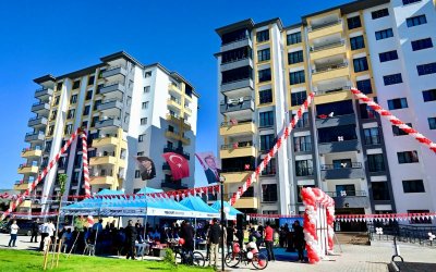 Kentsel Dönüşüm Projesi “Yeşil Yaşam Evleri” Hak Sahiplerine Teslim Edildi