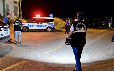 Sokak Ortasında Silahlı Saldırı: 2 Yaralı