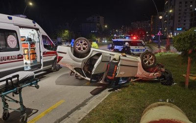 Şentepe Mezarlık Kavşağı’nda Trafik Kazası: 2 Yaralı