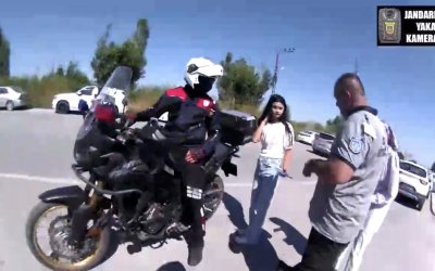 Jandarma, YKS’de Öğrencileri Zamana Karşı Yarıştırdı