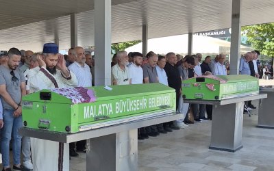 Malatya’daki Aile Faciasında Anne ve Kız Son Yolculuğuna Uğurlandı
