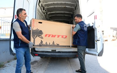 Başarılı Öğrencilere Karne Sürprizi