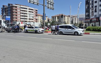 Sivil Ekip Aracı İle Motosiklet Çarpıştı