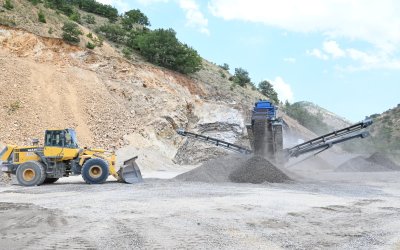 Malatya'da Mobil Konkasörlerle Yol Hizmetine Hız