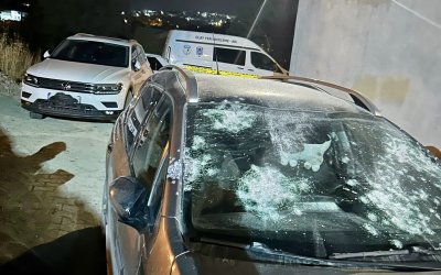 Park Halindeki Araca Kurşun Yağdırdılar; O Anlar Kamerada