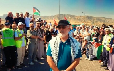 Filistin Konvoyu İbrahim Halil Sınır Kapısı’nda: İzin Çıkana Kadar Oturma Eylemi