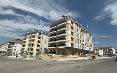 Zamanında Teslim Edilmeyen Konutlar Depremzedeleri Mağdur Ediyor