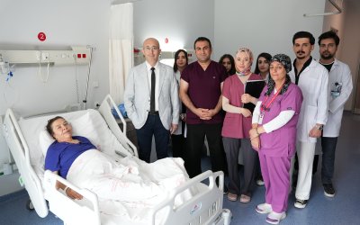 Karın Ağrısıyla Hastaneye Başvurdu, 15 Kilogramlık Kitle Çıkarıldı
