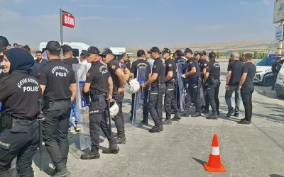 Ölümlü Kazanın Ardından Halk Yola İndi: “Daha Kaç Can Gidecek?”