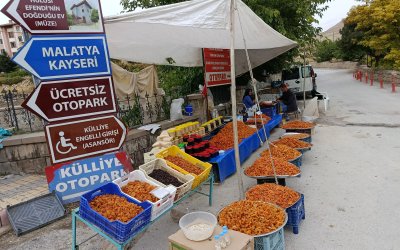 Somuncu Baba Yolunda Yöresel Ürünlere Ziyaretçi İlgisi