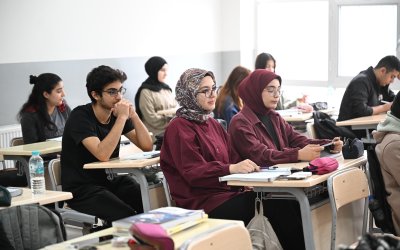Malatya’da 200 Öğrenciye Ücretsiz Üniversiteye Hazırlık Desteği