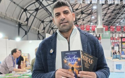 Yazar Ahmet Gezer "Yazmak İsteyen Gençler Cesaretle Bilgisayar Başına Geçsin"