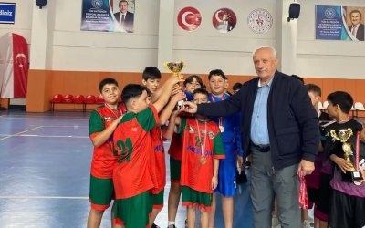Malatya’da Minik Hentbolcuların Cumhuriyet Bayramı Heyecanı