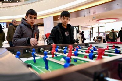 Yeşilyurt Belediyesi'nin geleneksel spor şenlikleri ilgi görüyor