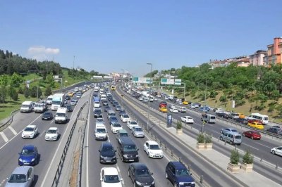 Ocakta trafiğe 165 bin 734 araç kaydedildi