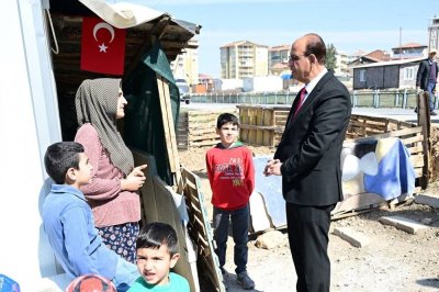 Başkan Geçit: Kiracılar için 15 bin konut inşa edilecek