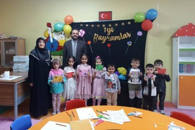 Kur'an kursu öğrencileri, deprem bölgesindeki akranlarına bayram harçlıklarını gönderdiler