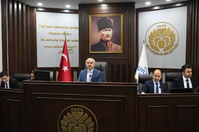 Başkan Er: Kalbimiz acı çeken Filistinli kardeşlerimiz için atıyor