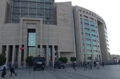 İBB'ye yönelik yolsuzluk soruşturmasında 24 şirkete kayyum atandı