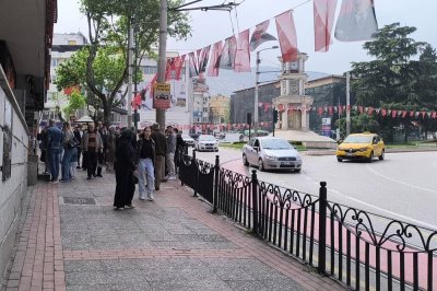 Marmara Denizi’nde 6,2 büyüklüğünde deprem: İstanbul ve çevre illerde hissedildi