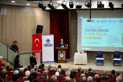 Malatya'da zirai don sonrası kayısıda ağaç ve bahçe bakımı toplantısı