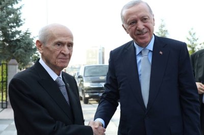 Cumhurbaşkanı Erdoğan, MHP Genel Başkanı Bahçeli ile bir araya geldi
