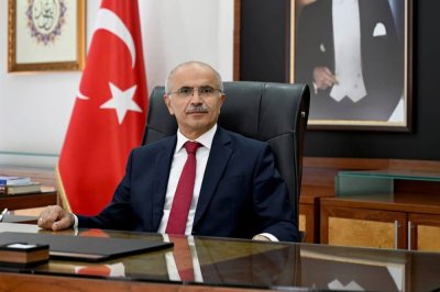 Başkan Er: "Bayramlar, kalpten kalbe kurulan en güzel köprülerdir"