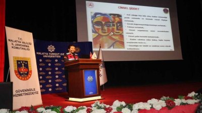 Jandarma Ekipleri Üniversite Öğrencileri ve Öğretim Görevlilerini Bilgilendirdi