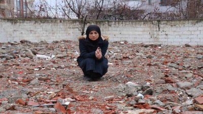 Depremde Oğlunu Kaybeden Annenin Tarifsiz Acısı