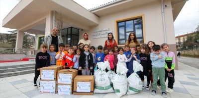 Malatya'da anaokulu öğrencilerinden ihtiyaç sahibi depremzedelere gıda kolisi