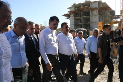 Bakan Kurum, Akçadağ ve Doğanşehir ilçelerini ziyaret etti