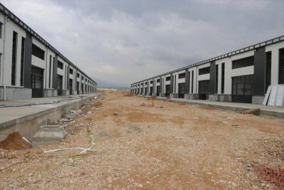 Depremzede sanayi esnafına yapılan iş yerlerinde sona gelindi