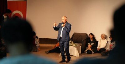 Nurullah Genç, Battalgazi’de Gençlerle Buluştu