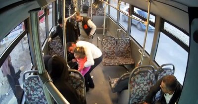 Otobüs şoförü 2 yaşındaki çocuğu Heimlich manevrasıyla kurtardı