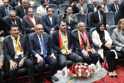 Bakan Kurum, Malatya'da Fahri Hemşehrilik Takdim Töreni'ne katıldı